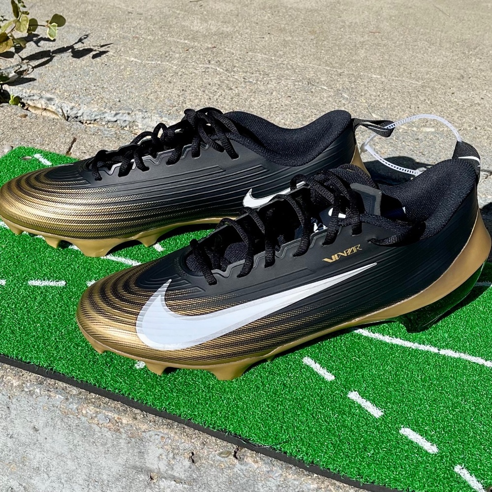Nike Vapor Football Cleats – Black & Gold (Men’s 15)